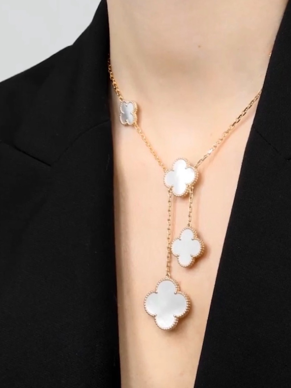 Alhambra inspired Gold and White Clover Necklace - Luxury  Jewelry

Brand New!